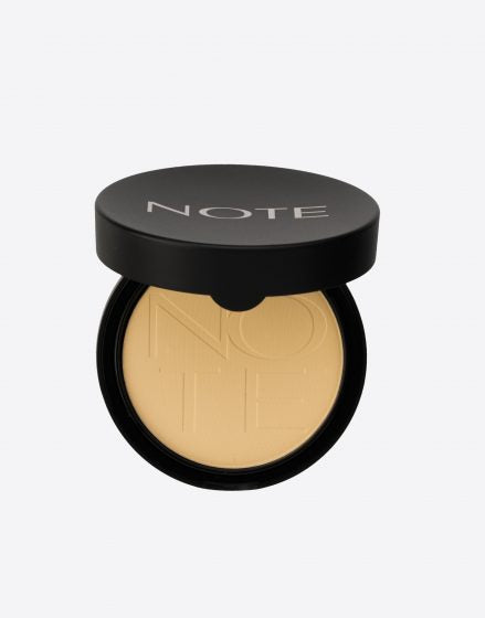 بودرة مضغوطة لومينوس سيلك (Luminous Silk Compact Powder) من ماركة نوت كوزمتيك (Note Cosmetique)